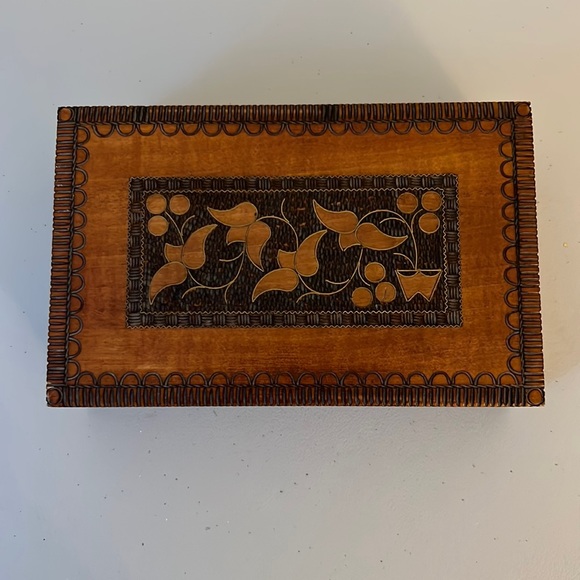 Polish Handcarved Wooden Box - Picture 2 of 8